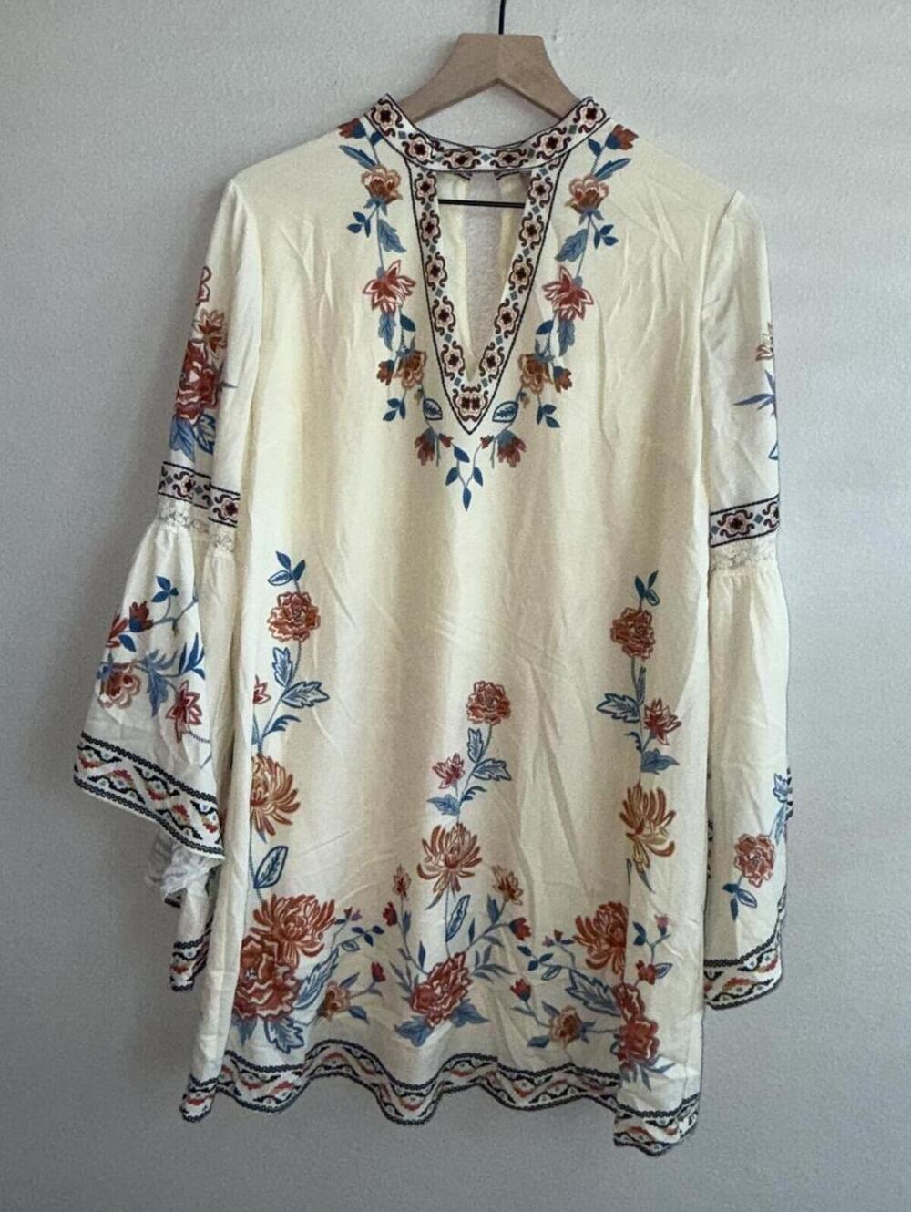 Flying Tomato Boho Floral Tunic Dress Size Large Bell Sleeve Embroidered